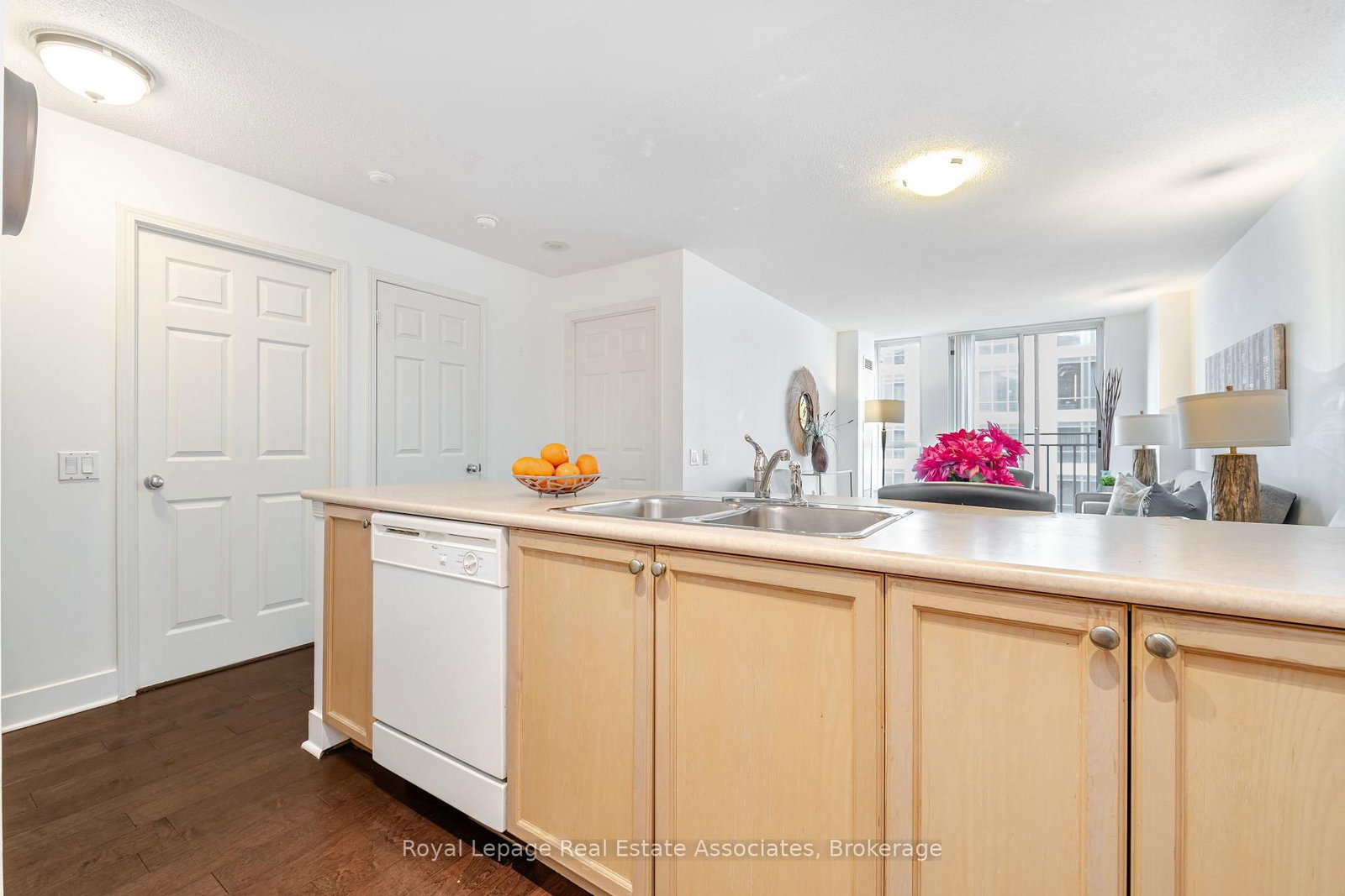 388 Bloor Street E, Unit 1507 - Photo 9