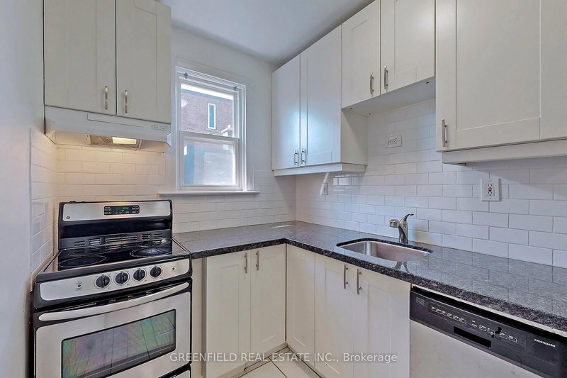 Upper - 1747 Bayview Ave, Toronto, M4G 3C5 | Image 3