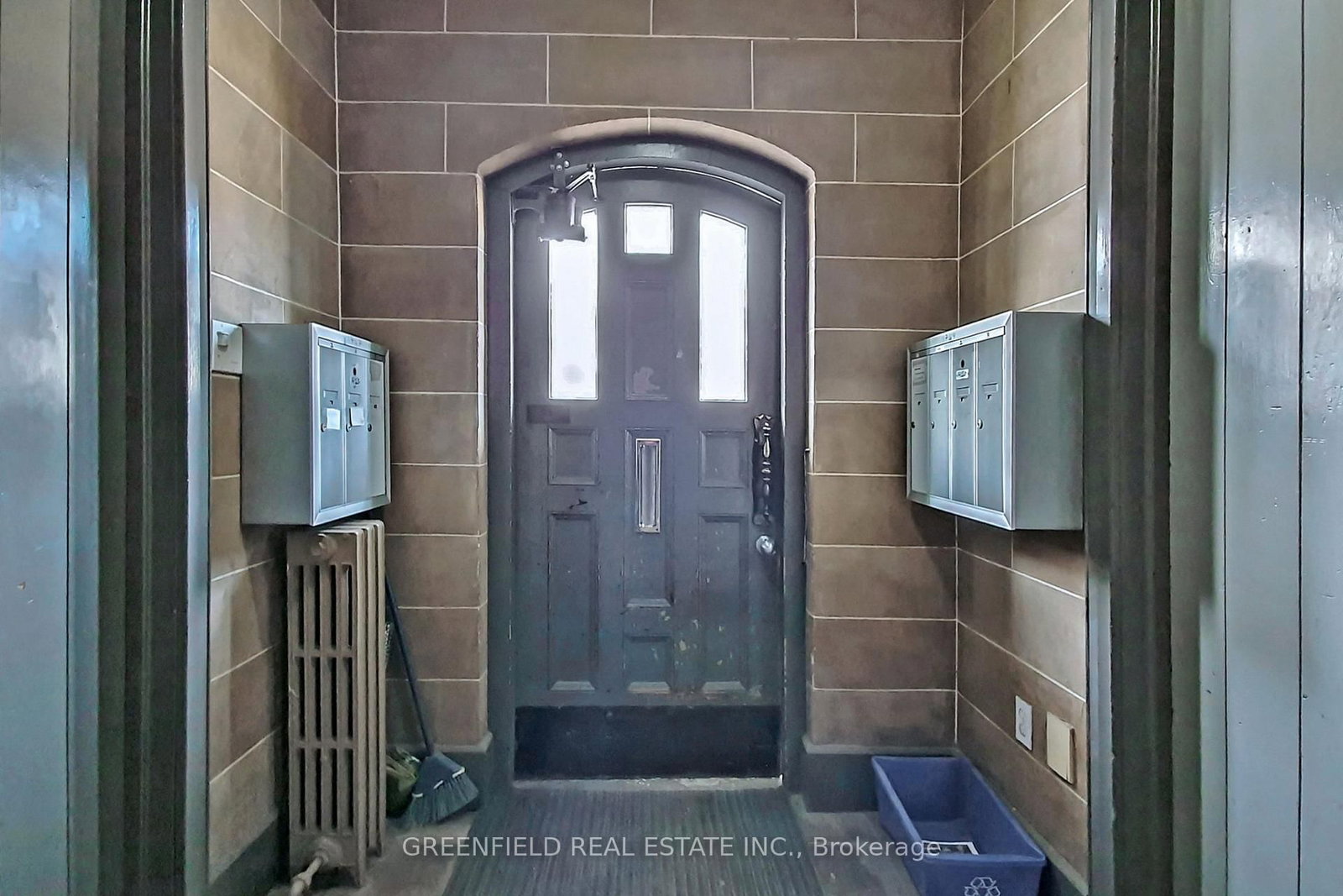 1747 Bayview Avenue, Unit Upper - Photo 31