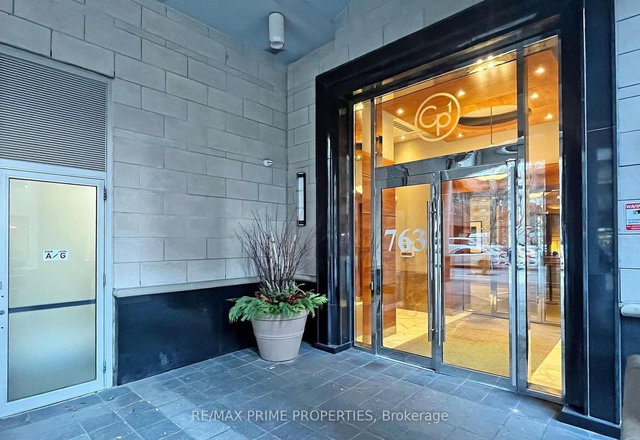 4702 - 763 Bay Street