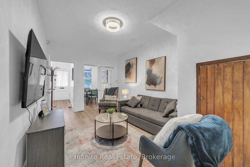 11 D'arcy St, Toronto, M5T 1J8 | Image 3