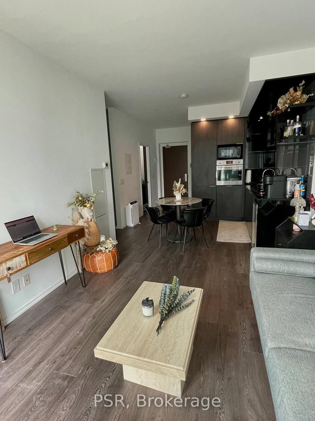 2707 - 70 Temperance Street