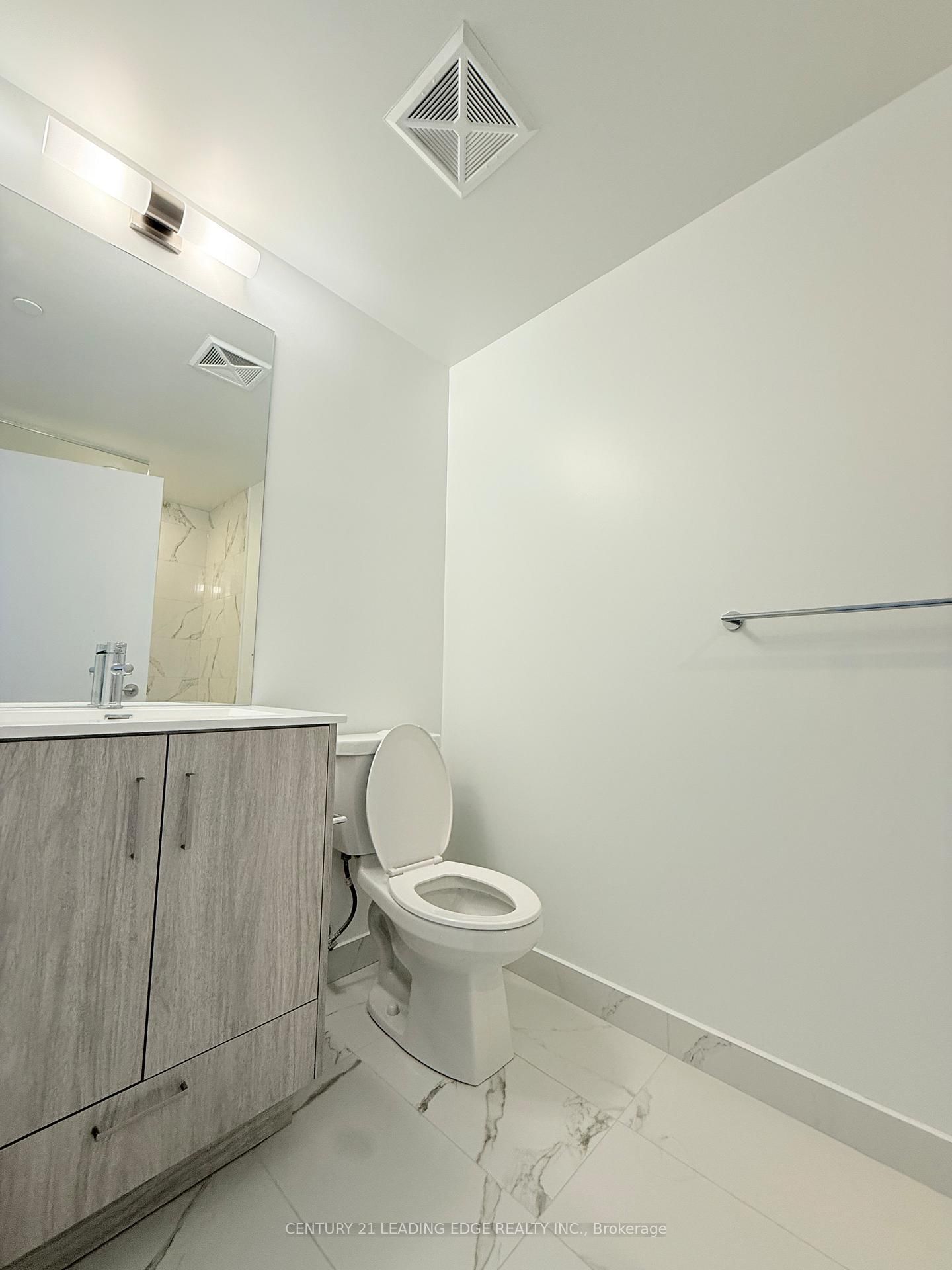 180 Front Street E, Unit 4302 - Photo 5