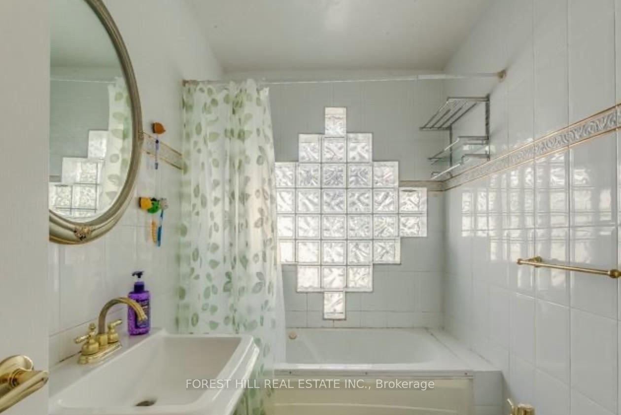 Detached House for sale at 62 Northdale Road, Toronto, Ontario, M2L 2M1 - St. Andrew-Windfields - MLS: C13000350