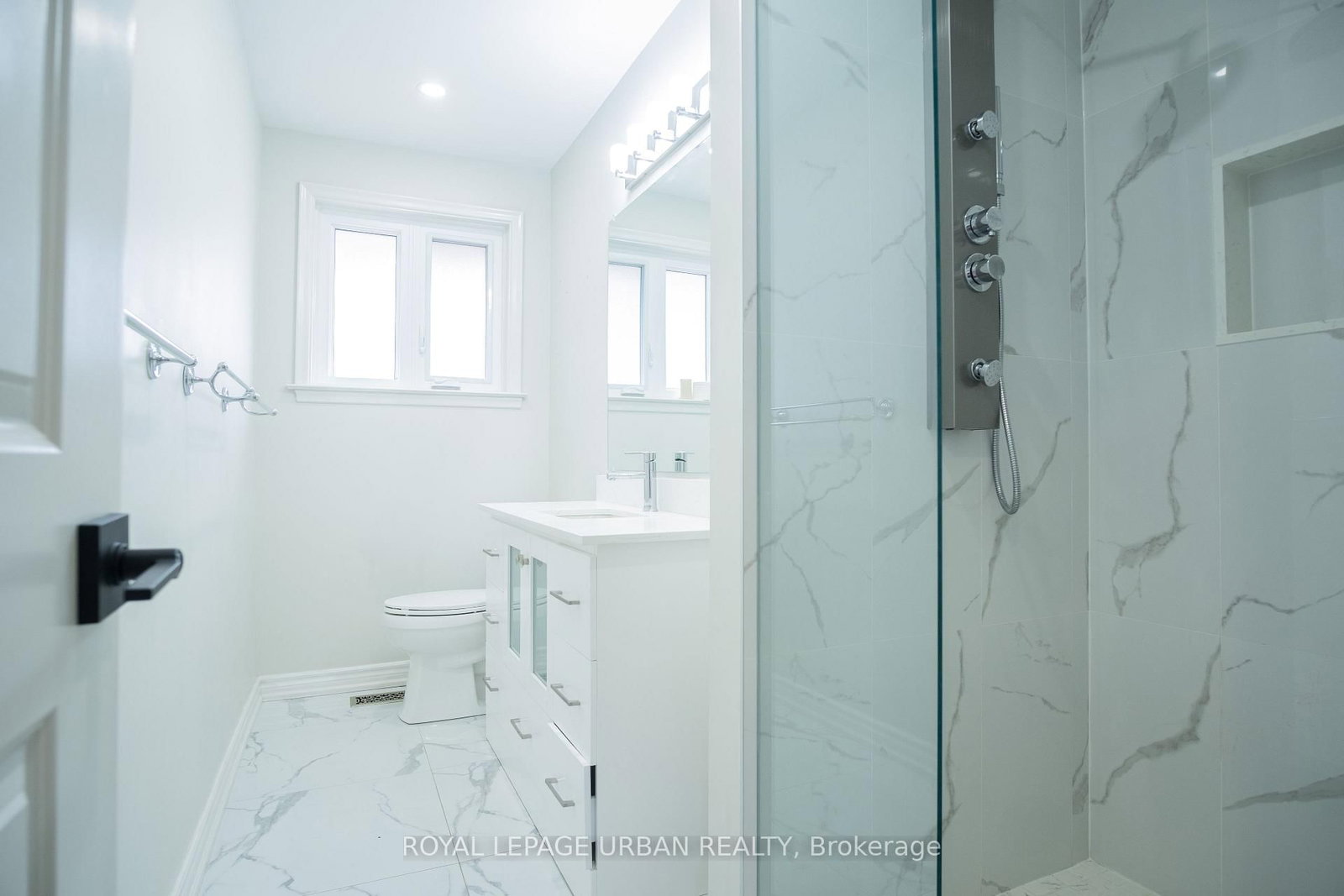 Detached House for lease at 9 Page Avenue, Toronto, Ontario, M2K 2B3 - Bayview Village - MLS: C13000394