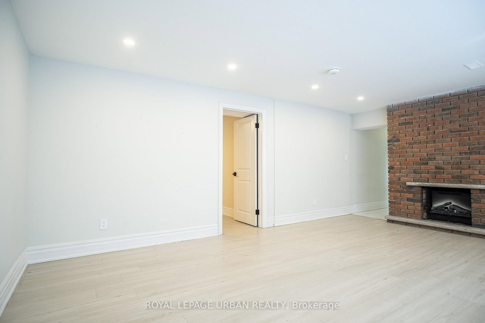 Detached House for lease at 9 Page Avenue, Toronto, Ontario, M2K 2B3 - Bayview Village - MLS: C13000394