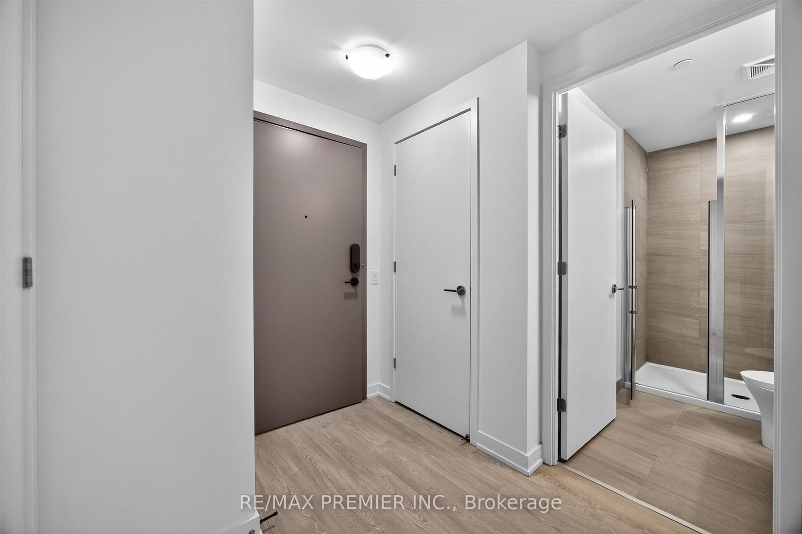 634 Church Street, Unit 811 - Photo 4