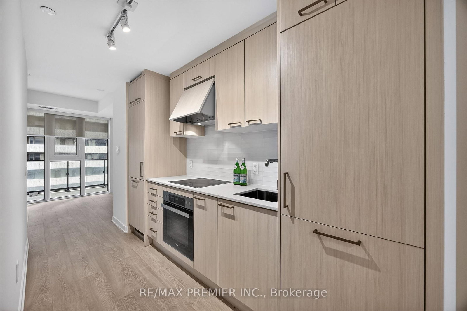 634 Church Street, Unit 811 - Photo 5