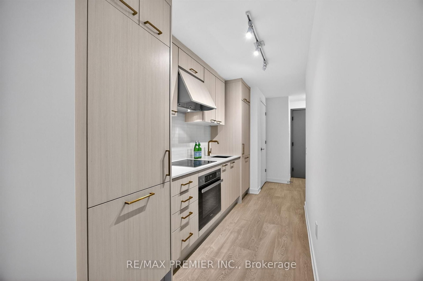 634 Church Street, Unit 811 - Photo 7