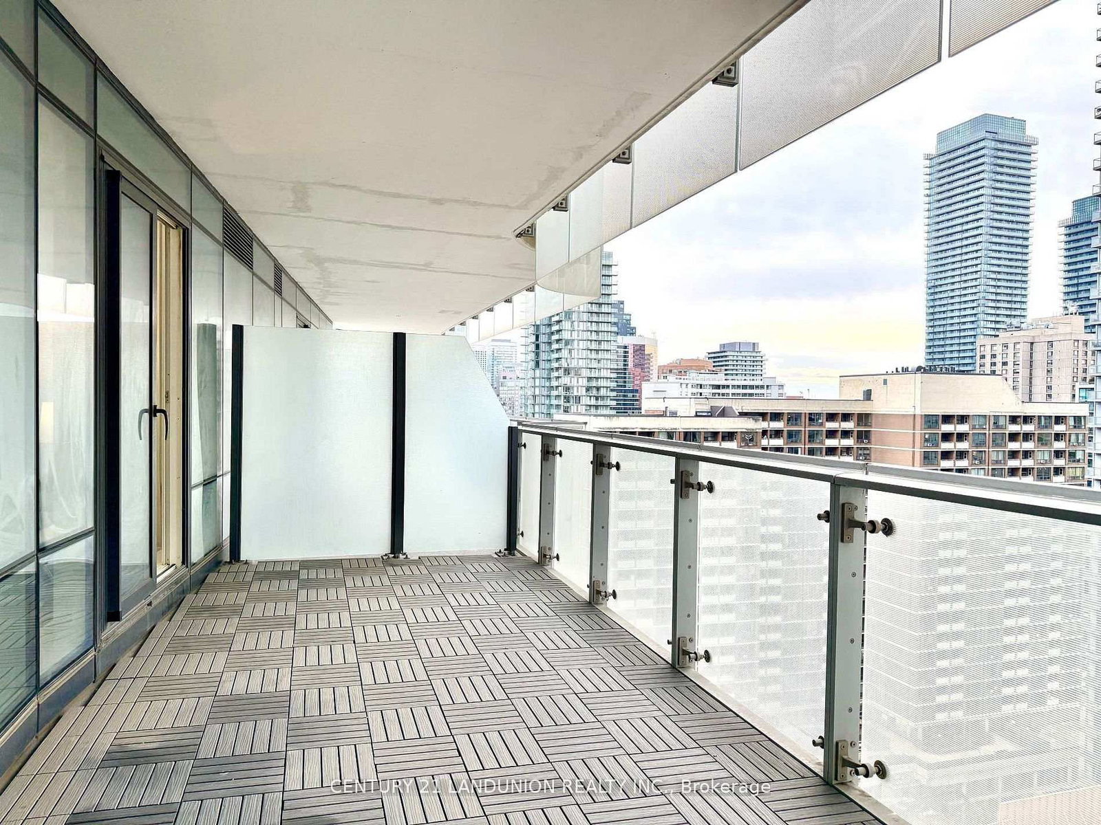 1 Bloor Street E, Unit 1508 - Photo 27