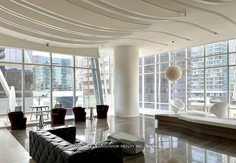 1 Bloor Street E, Unit 1508 - Photo 30