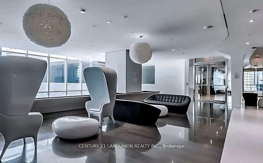 1 Bloor Street E, Unit 1508 - Photo 34