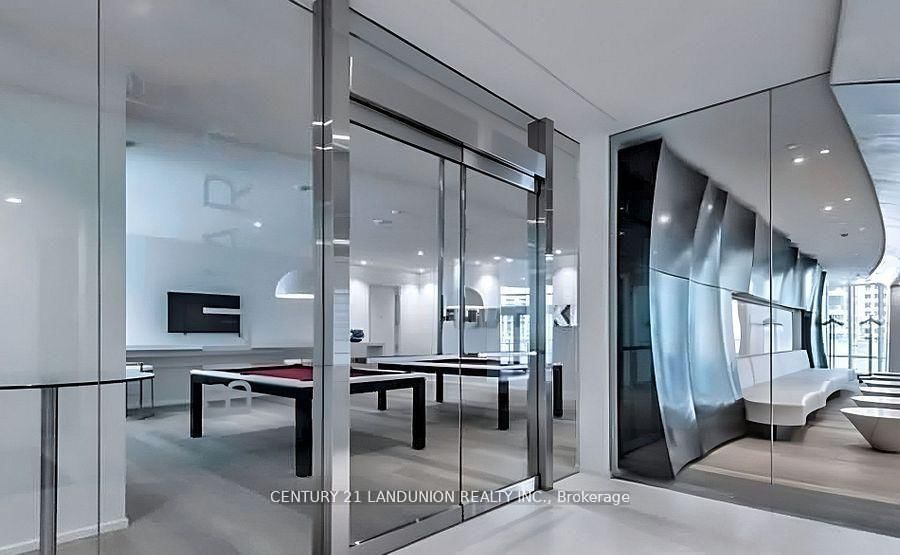 1 Bloor Street E, Unit 1508 - Photo 37