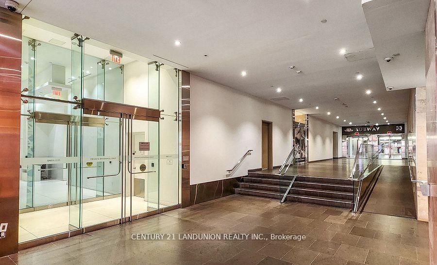 1 Bloor Street E, Unit 1508 - Photo 39