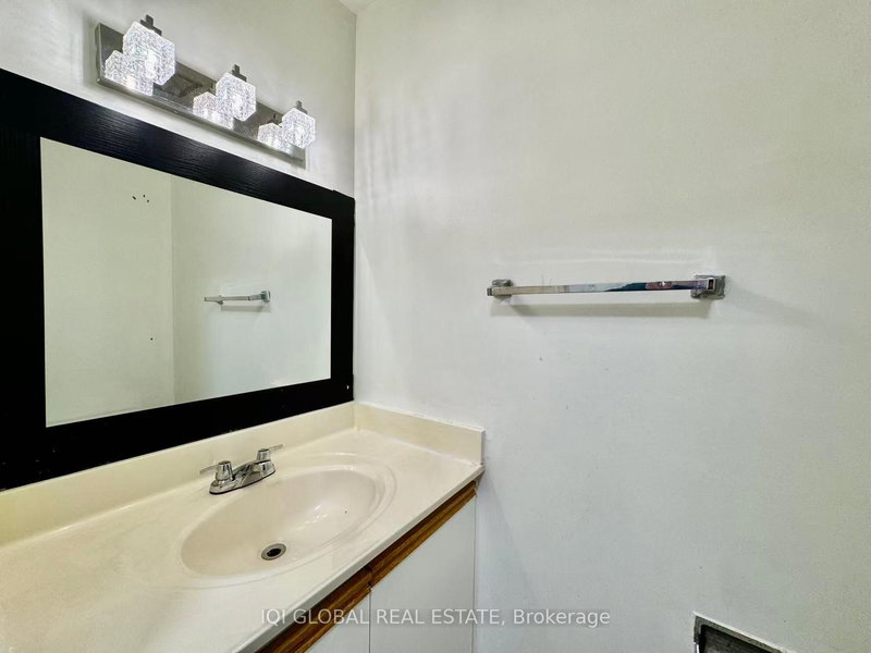 34 - 25 Pebble Bywy, Toronto, M2H 3J6 | Image 3