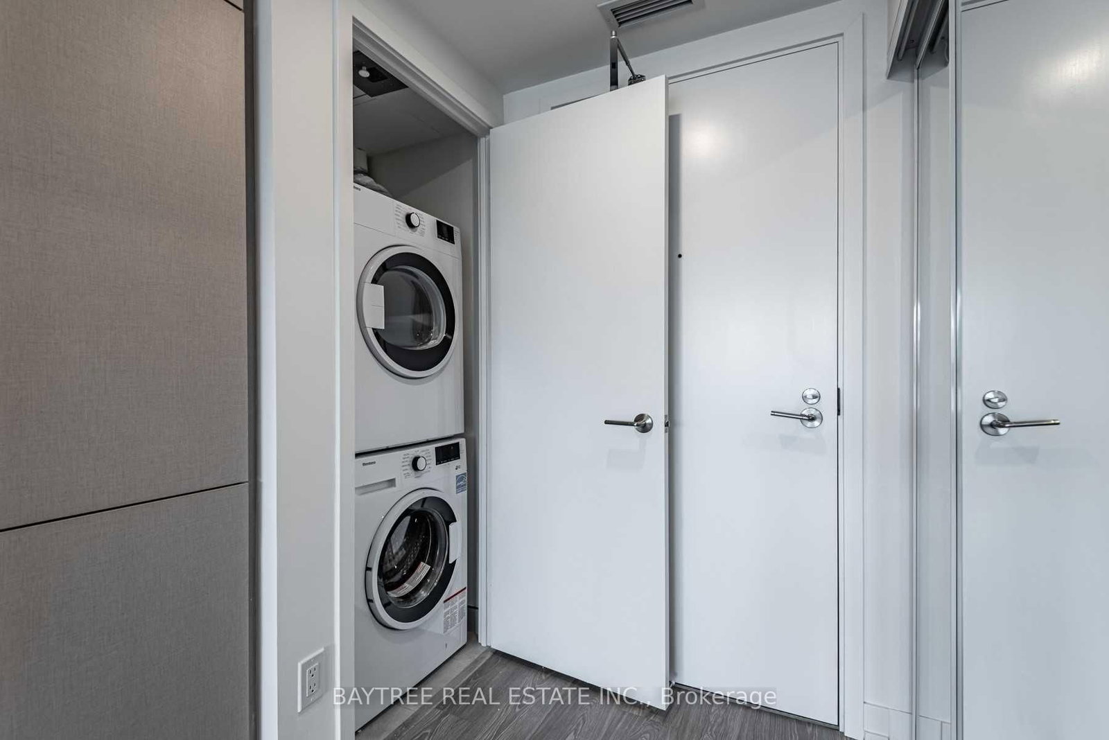 19 Western Battery Road, Unit 3220 - Photo 13