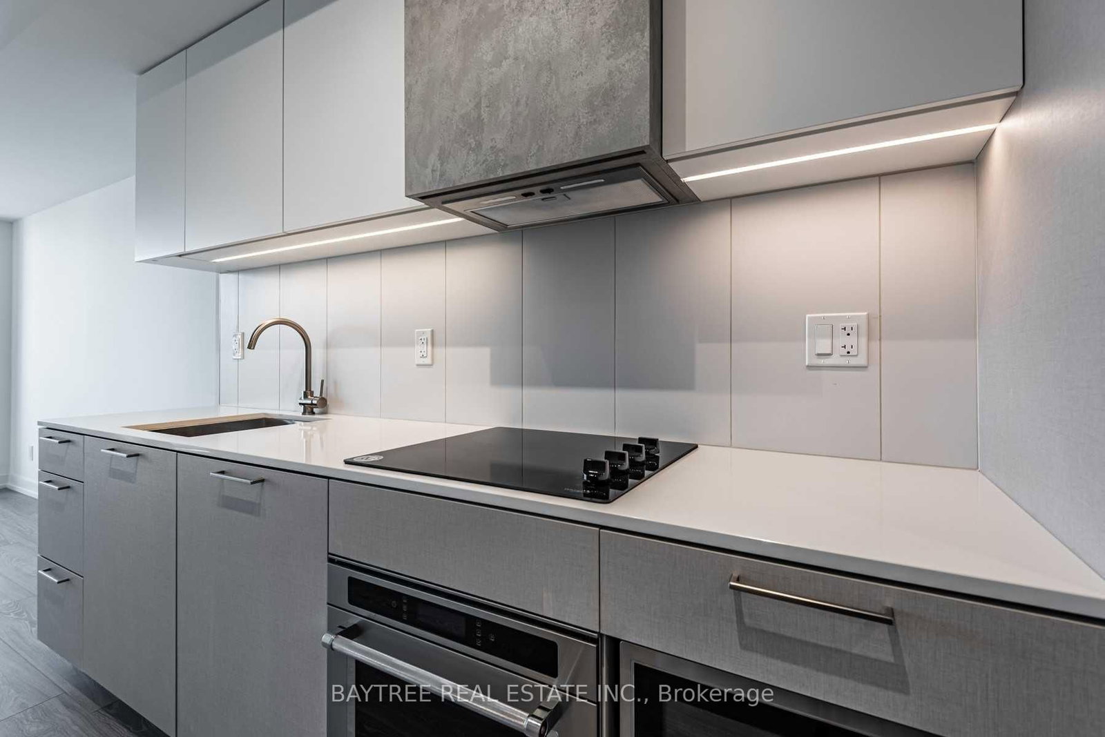 19 Western Battery Road, Unit 3220 - Photo 3