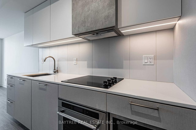 3220 - 19 Western Battery Road