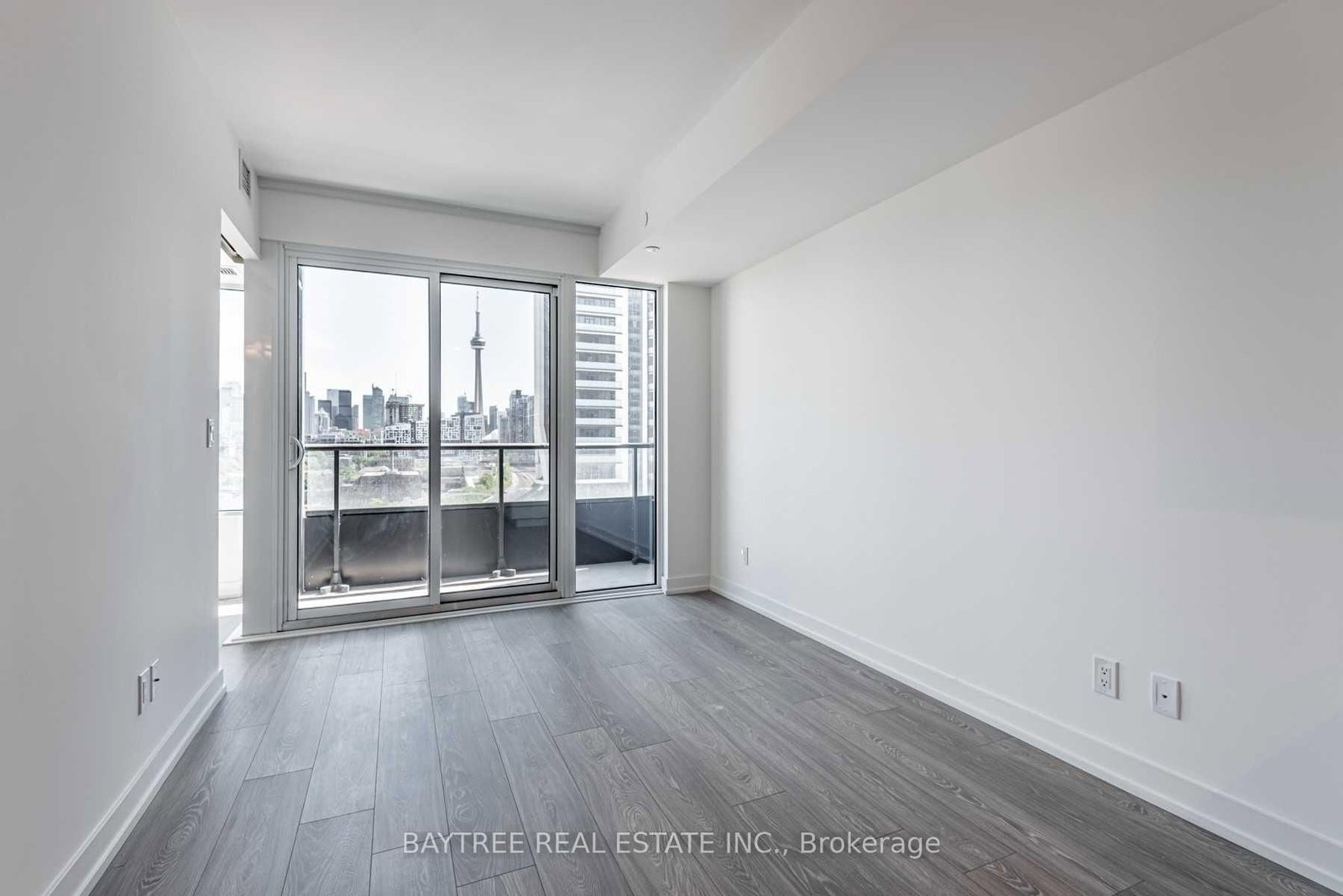 19 Western Battery Road, Unit 3220 - Photo 4