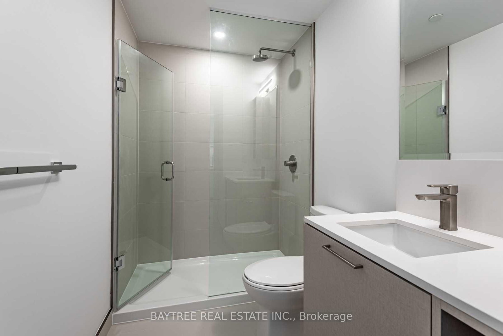 19 Western Battery Road, Unit 3220 - Photo 8