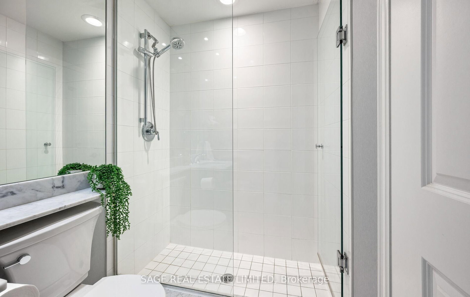 Condo for sale at 506-628 Fleet Street, Toronto, Ontario, M5V 1A8 - Niagara - MLS: C13000492