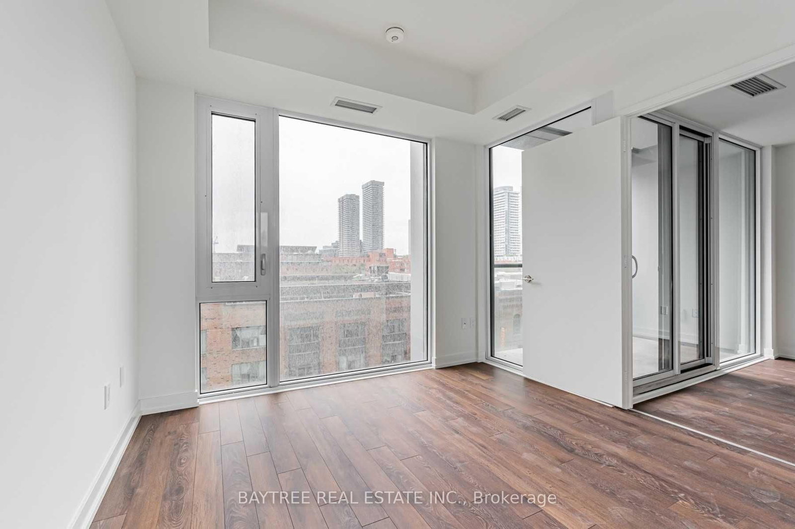 158 Front Street E, Unit 422 - Photo 19