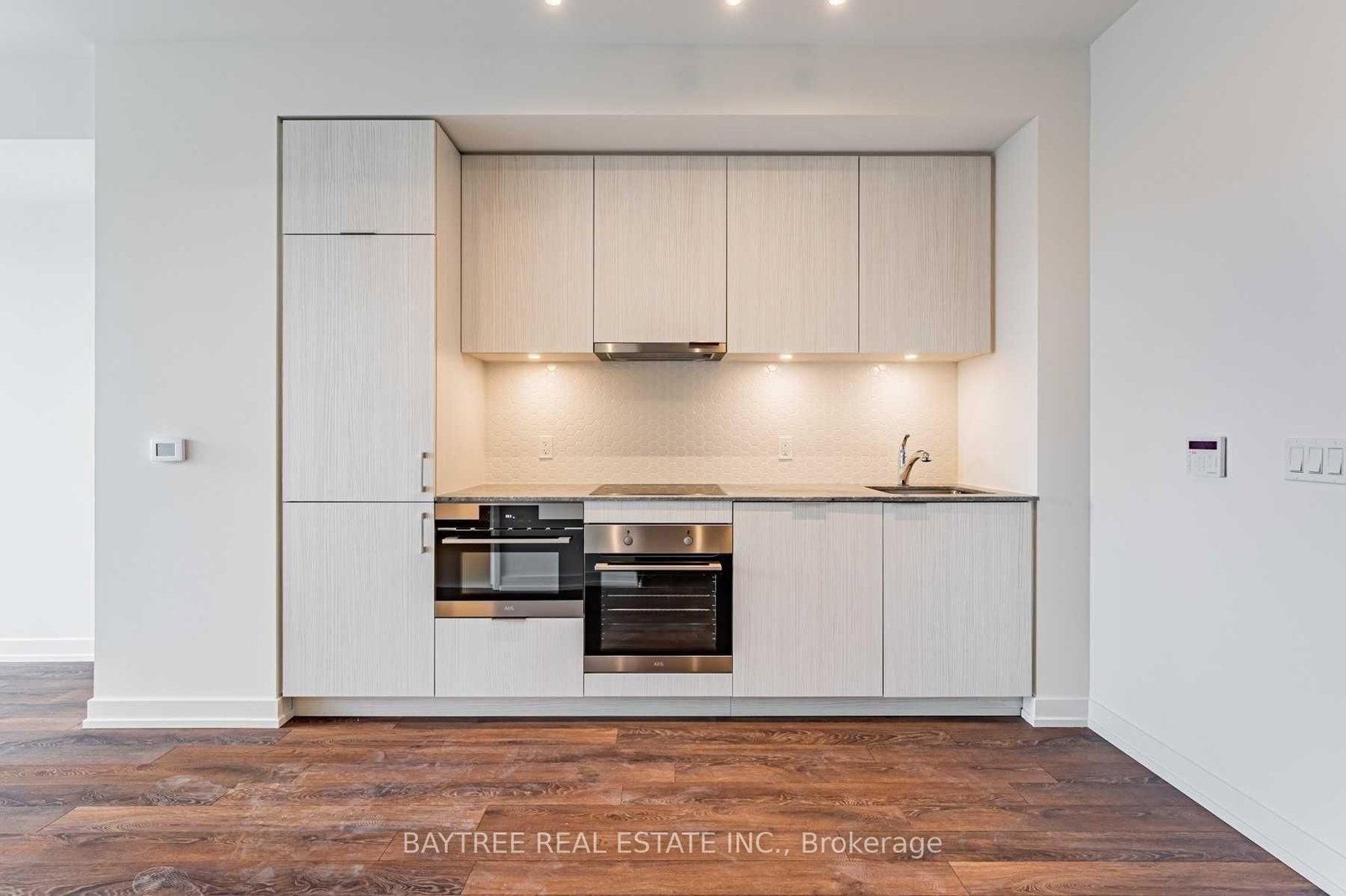 158 Front Street E, Unit 422 - Photo 3