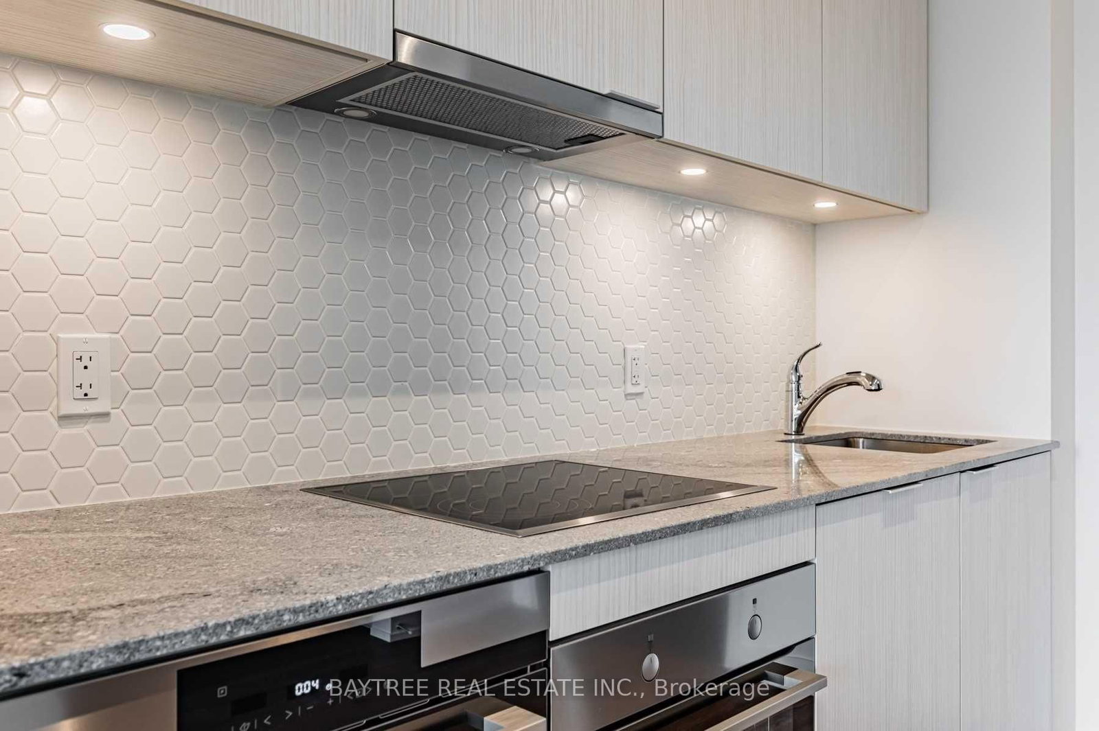 158 Front Street E, Unit 422 - Photo 5