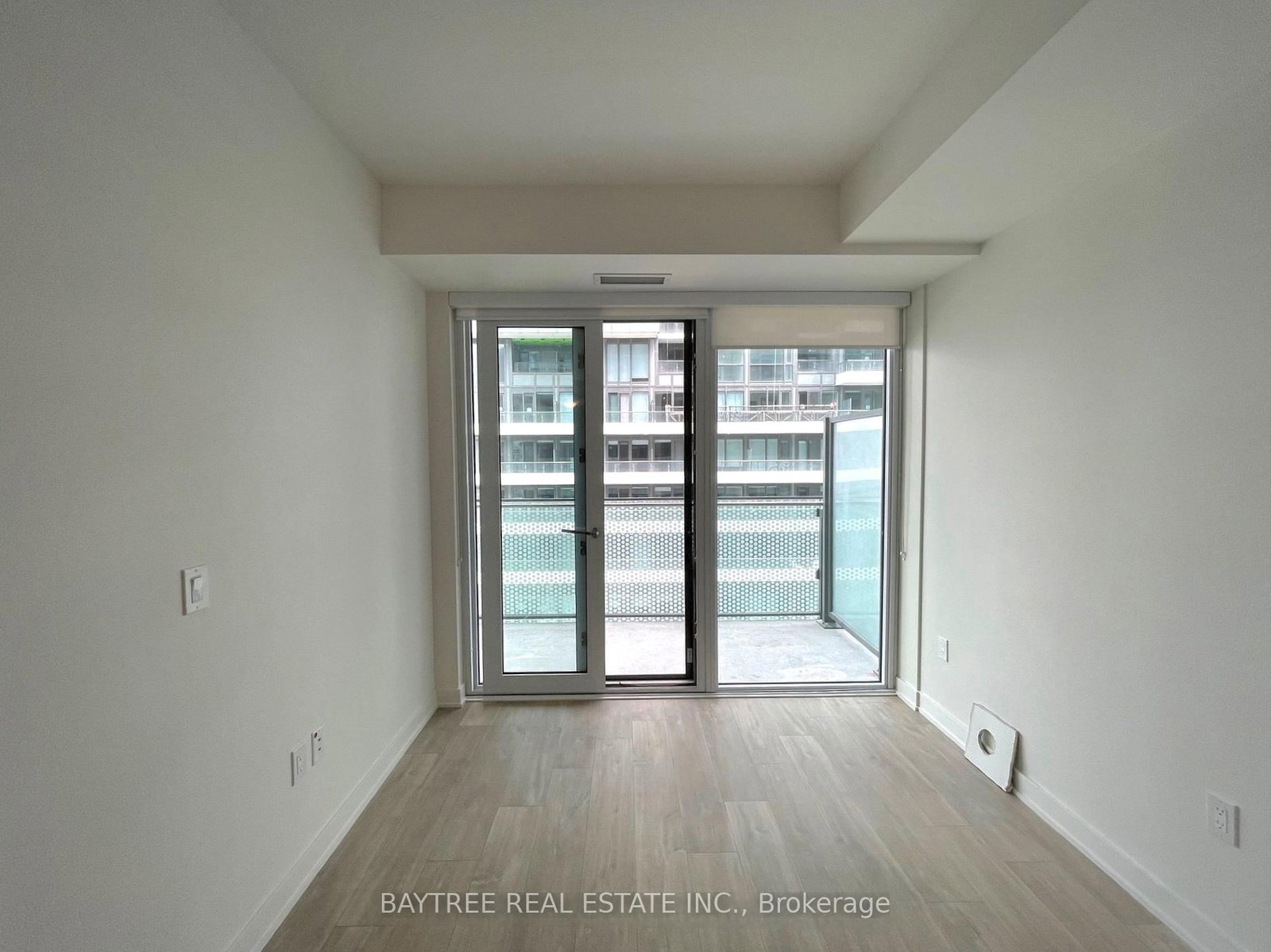 135 Lower Sherbourne Street, Unit 2218 W - Photo 2