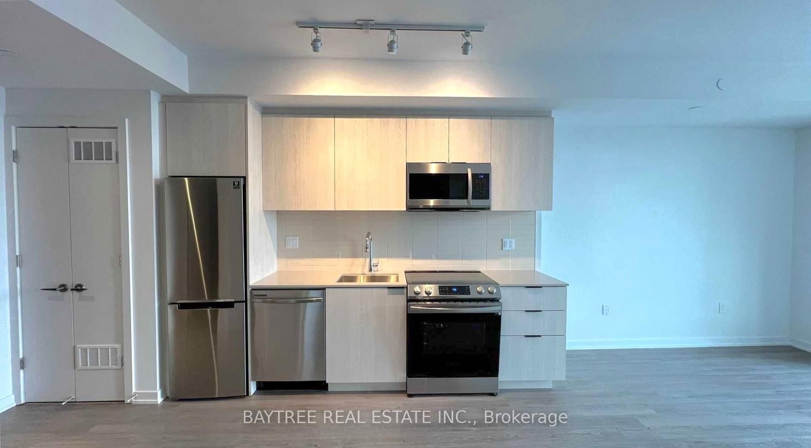 50 Power Street, Unit 811