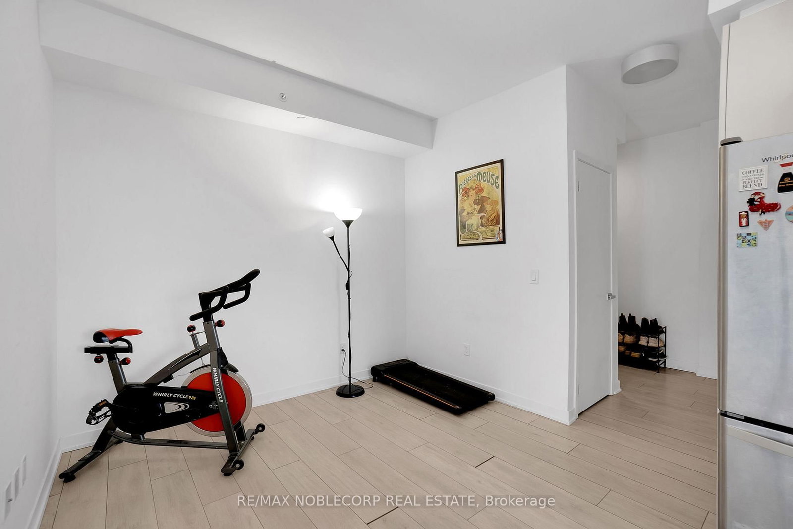 31 Tippett Road, Unit 923 - Photo 20