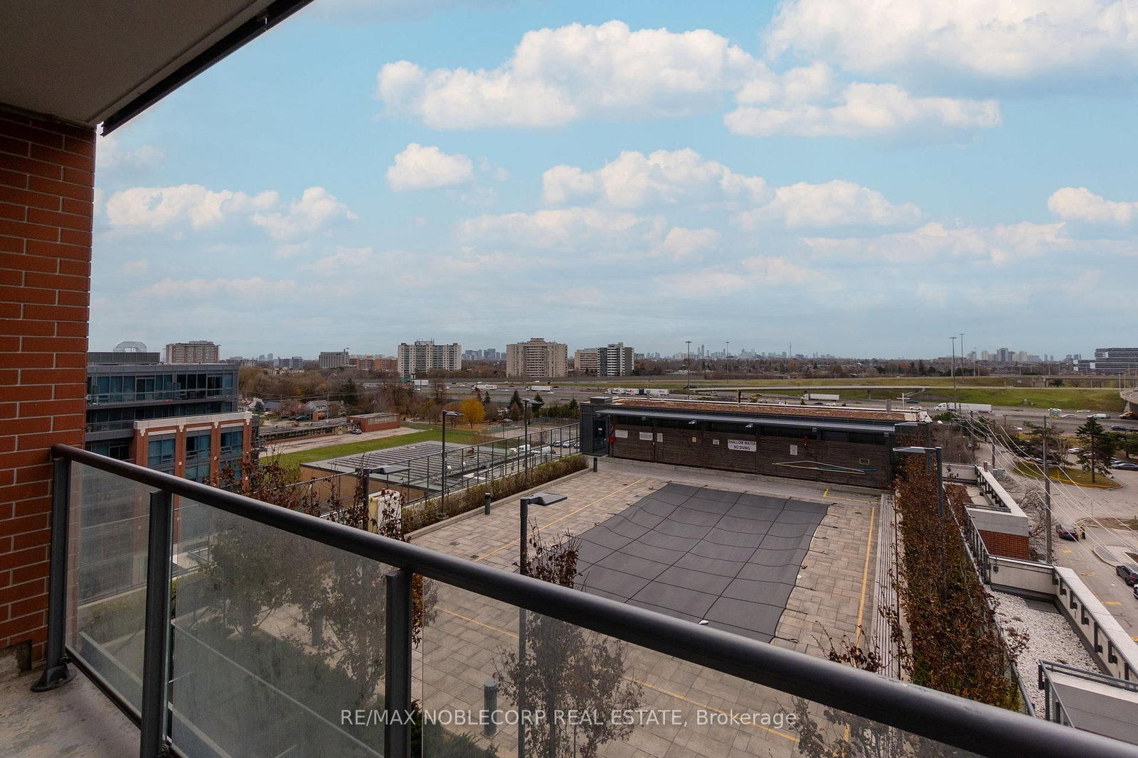 31 Tippett Road, Unit 923 - Photo 31