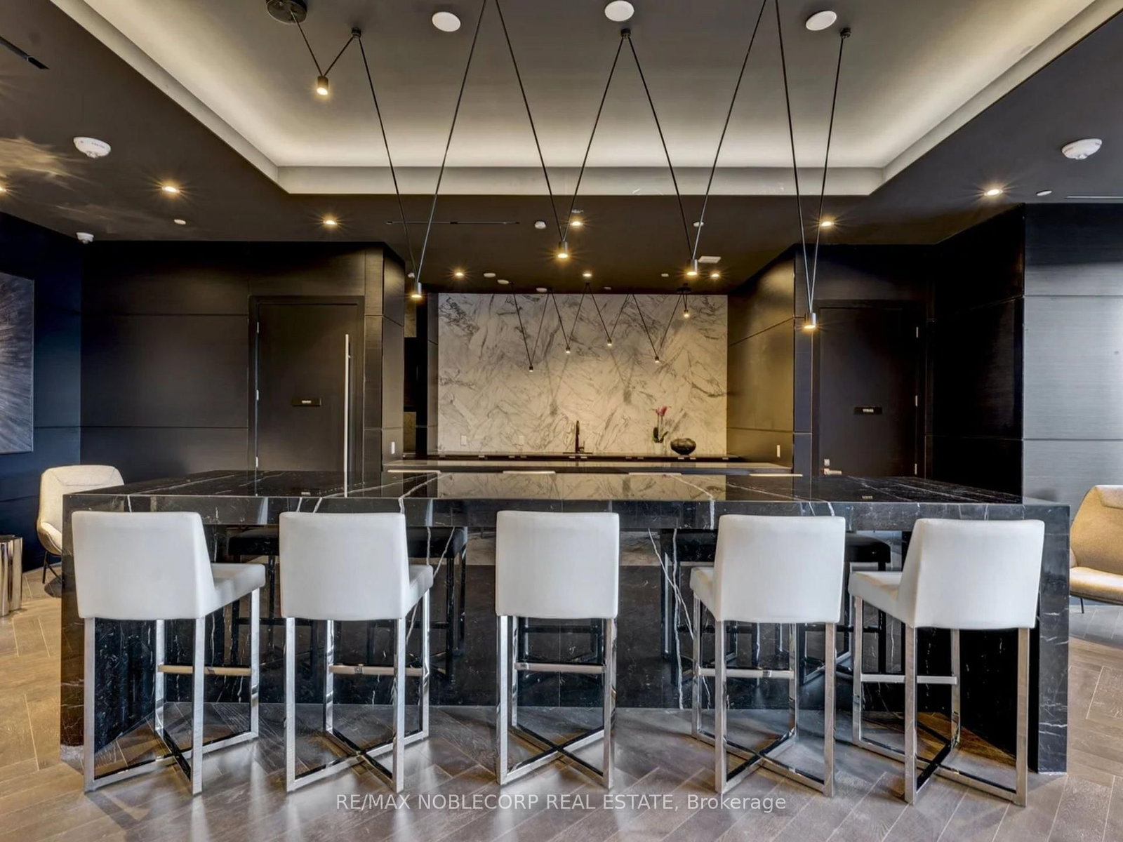 31 Tippett Road, Unit 923 - Photo 37