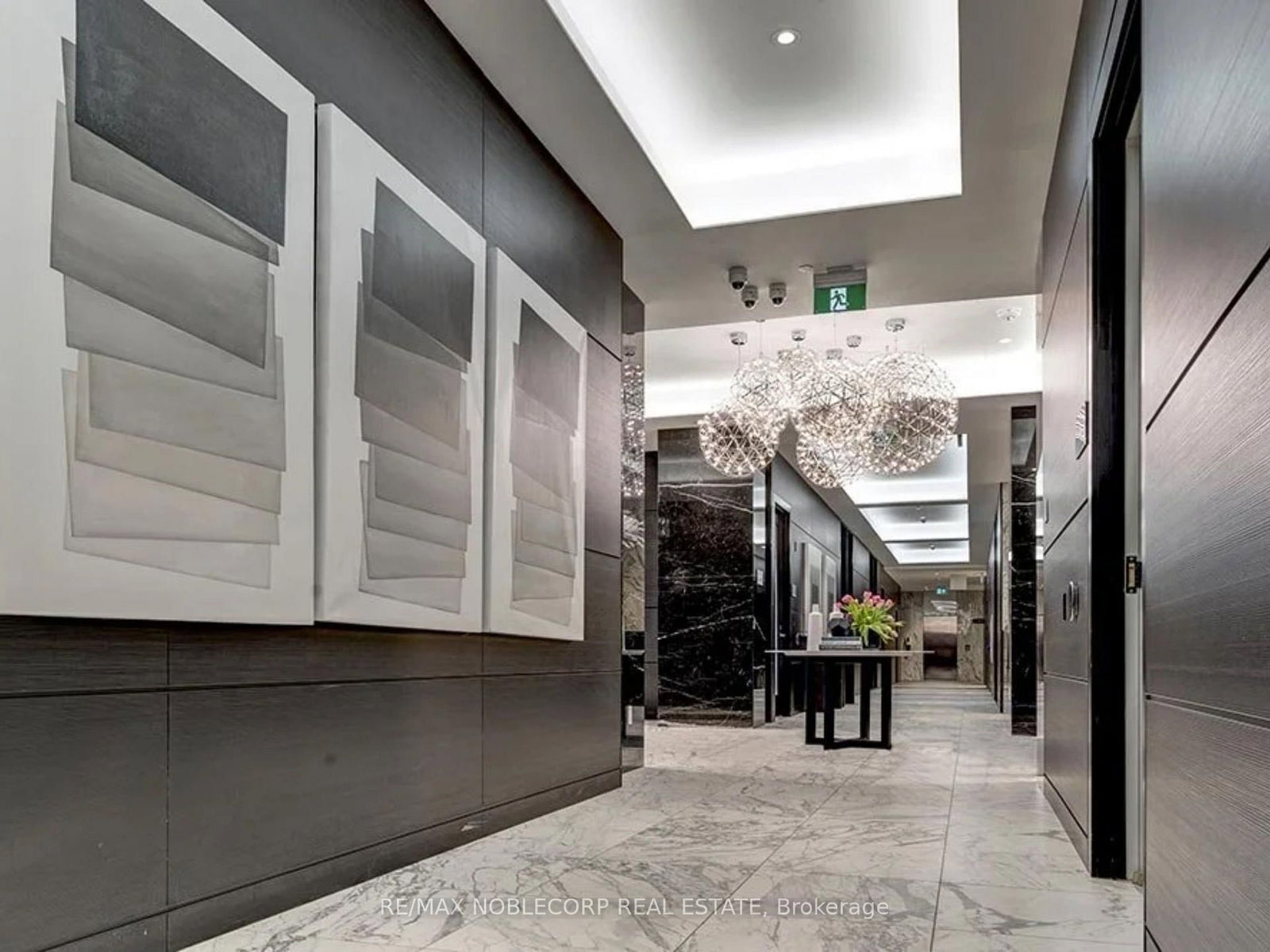 31 Tippett Road, Unit 923 - Photo 7