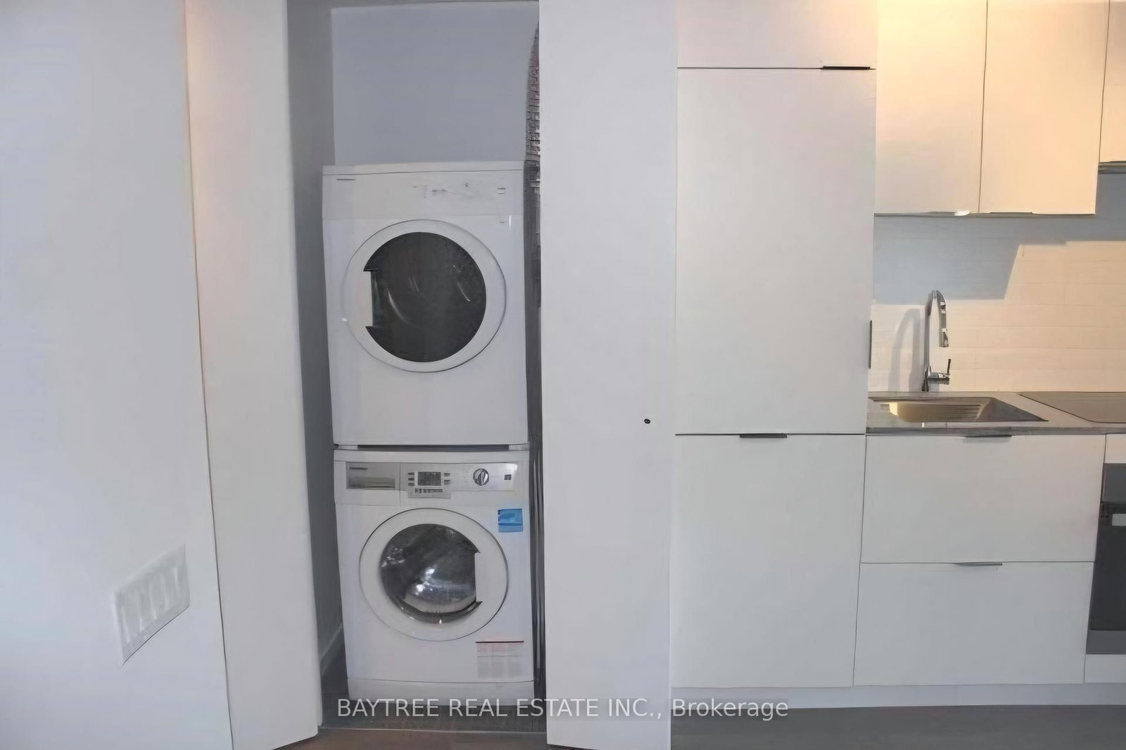 5 St Joseph Street, Unit 303 - Photo 5