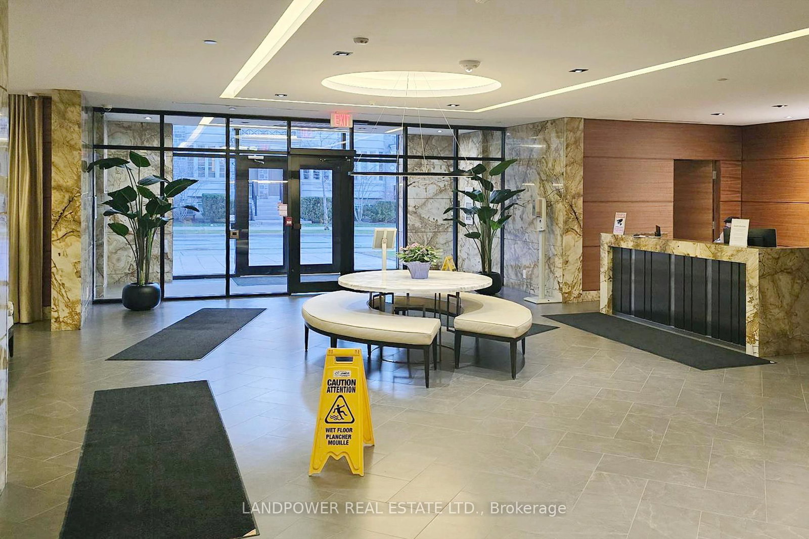 21 Clairtrell Road, Unit 314 - Photo 3