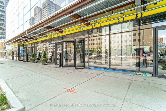 2302 - 488 University Avenue