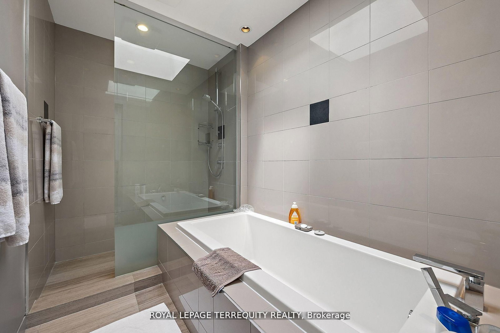 Detached House for sale at 317 Keewatin Avenue, Toronto, Ontario, M4P 2A4 - Mount Pleasant East - MLS: C13000776