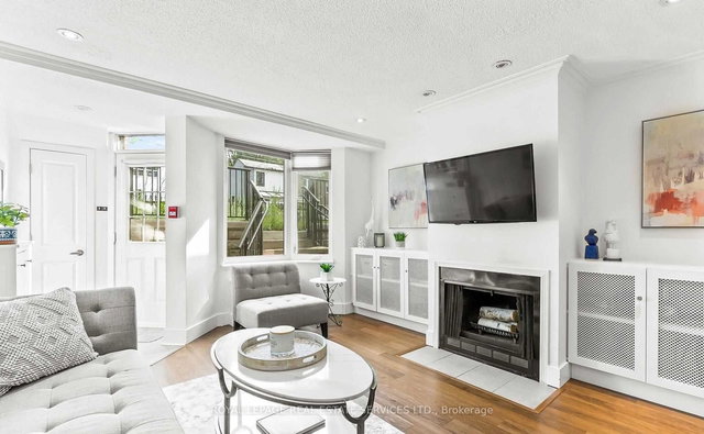 578A Wellington Street