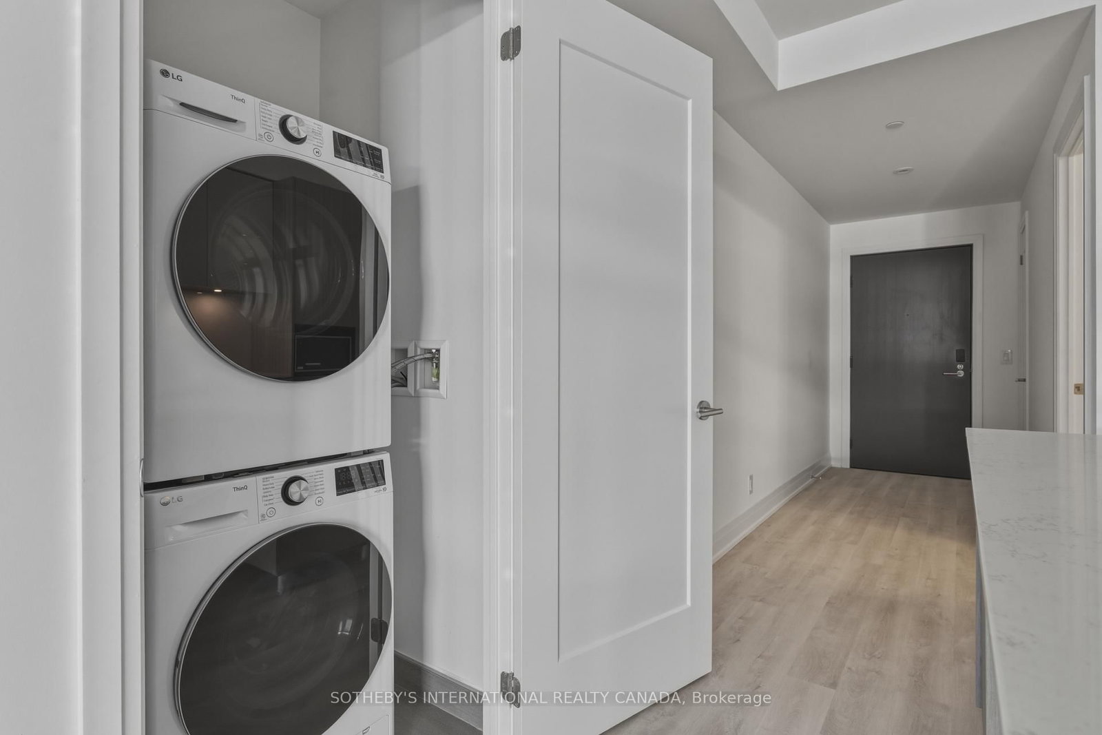 65 Broadway Avenue, Unit 3402 - Photo 11