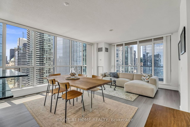 3202 - 8 York Street