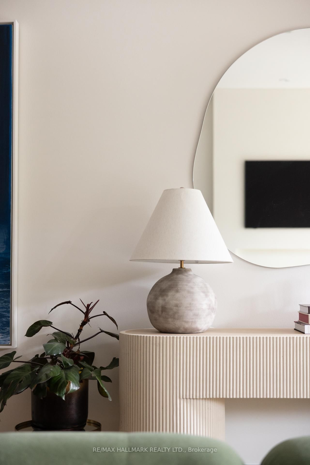 Detached House for sale at 18 Foxley Street, Toronto, Ontario, M6J 1R1 - Trinity-Bellwoods - MLS: C13000942