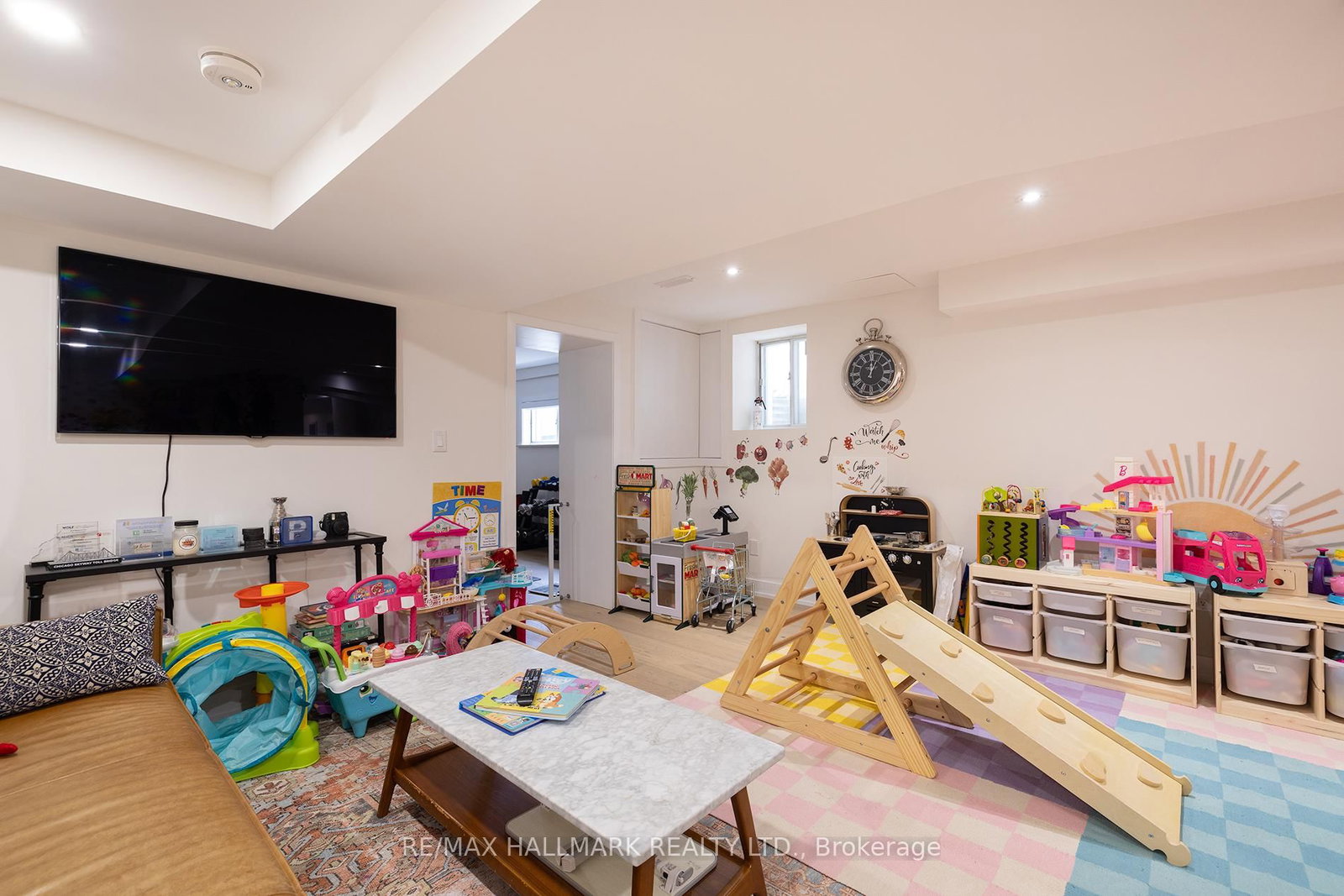 Detached House for sale at 18 Foxley Street, Toronto, Ontario, M6J 1R1 - Trinity-Bellwoods - MLS: C13000942