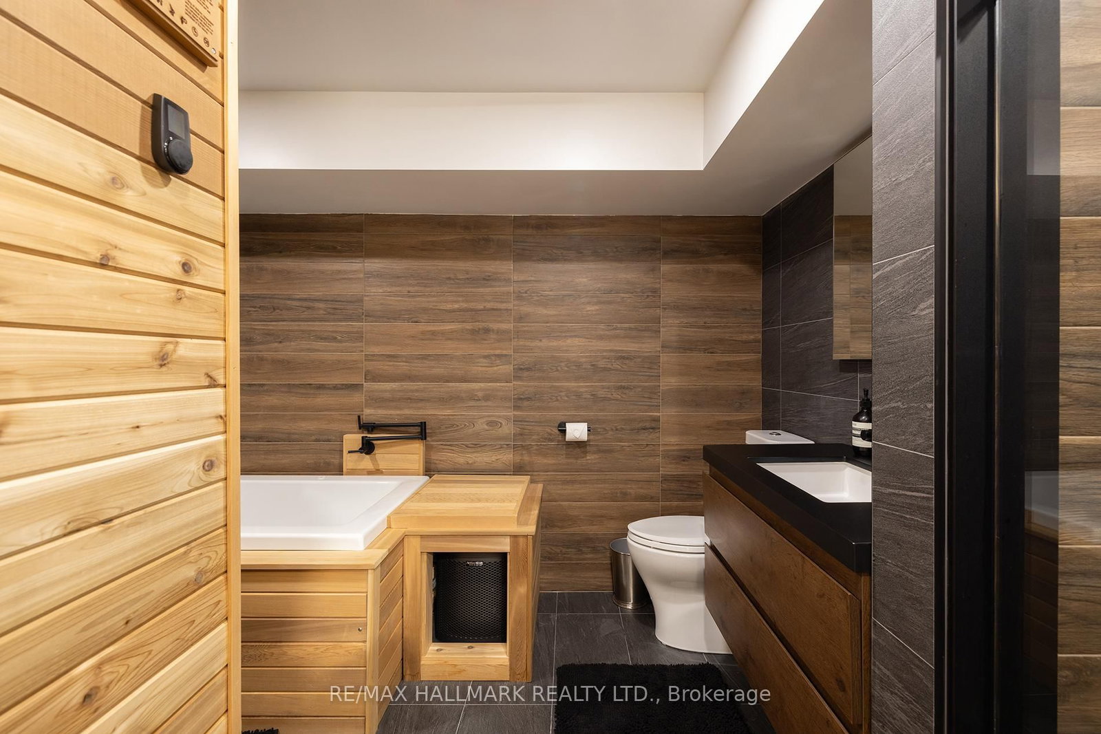 Detached House for sale at 18 Foxley Street, Toronto, Ontario, M6J 1R1 - Trinity-Bellwoods - MLS: C13000942