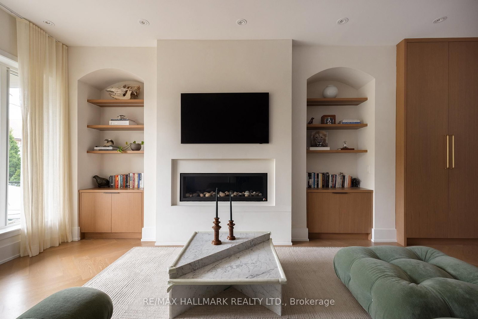 Detached House for sale at 18 Foxley Street, Toronto, Ontario, M6J 1R1 - Trinity-Bellwoods - MLS: C13000942