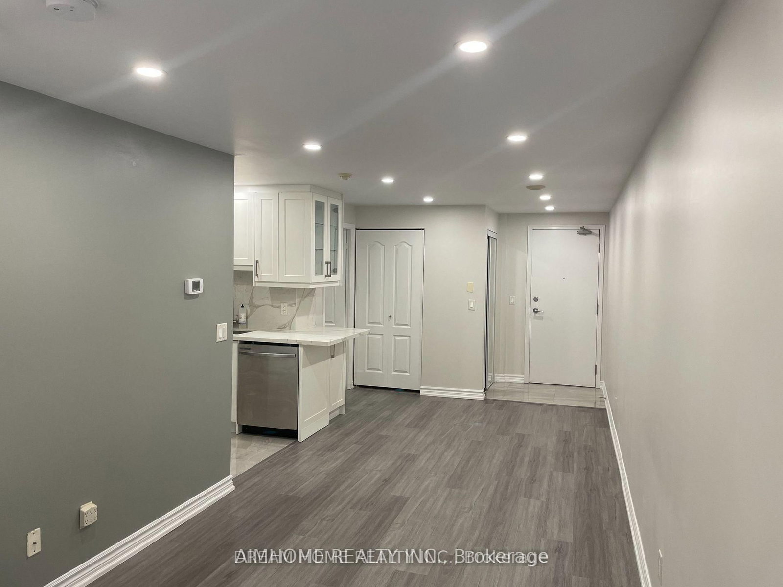 17 Barberry Place, Unit 506 - Photo 4