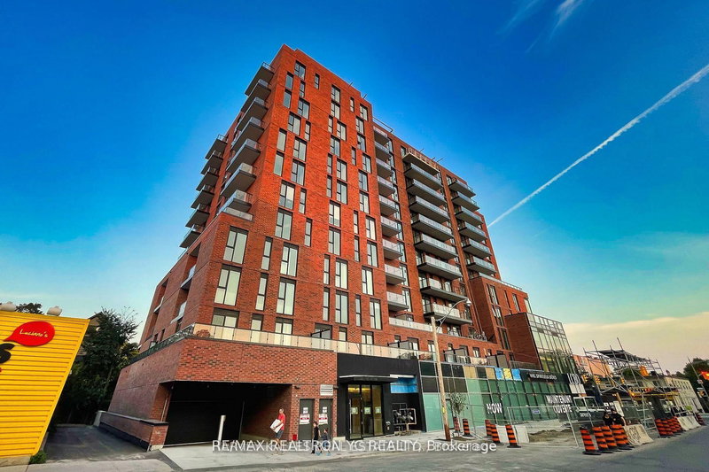 home for lease on 905-185 Alberta Avenue