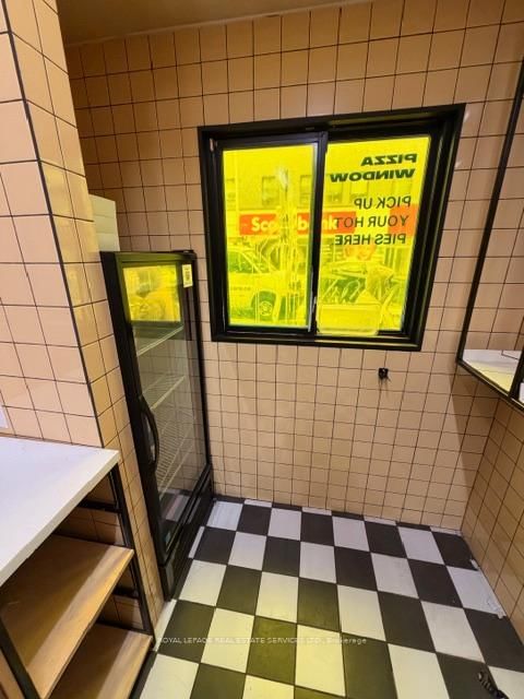 995 Bloor Street W - Photo 10