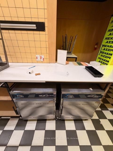 995 Bloor Street W - Photo 12