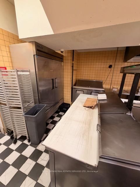 995 Bloor Street W - Photo 7